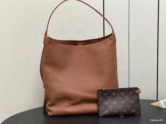 LOUIS VUITTON Jh-31*35*18CM Low Hobo Key 0205